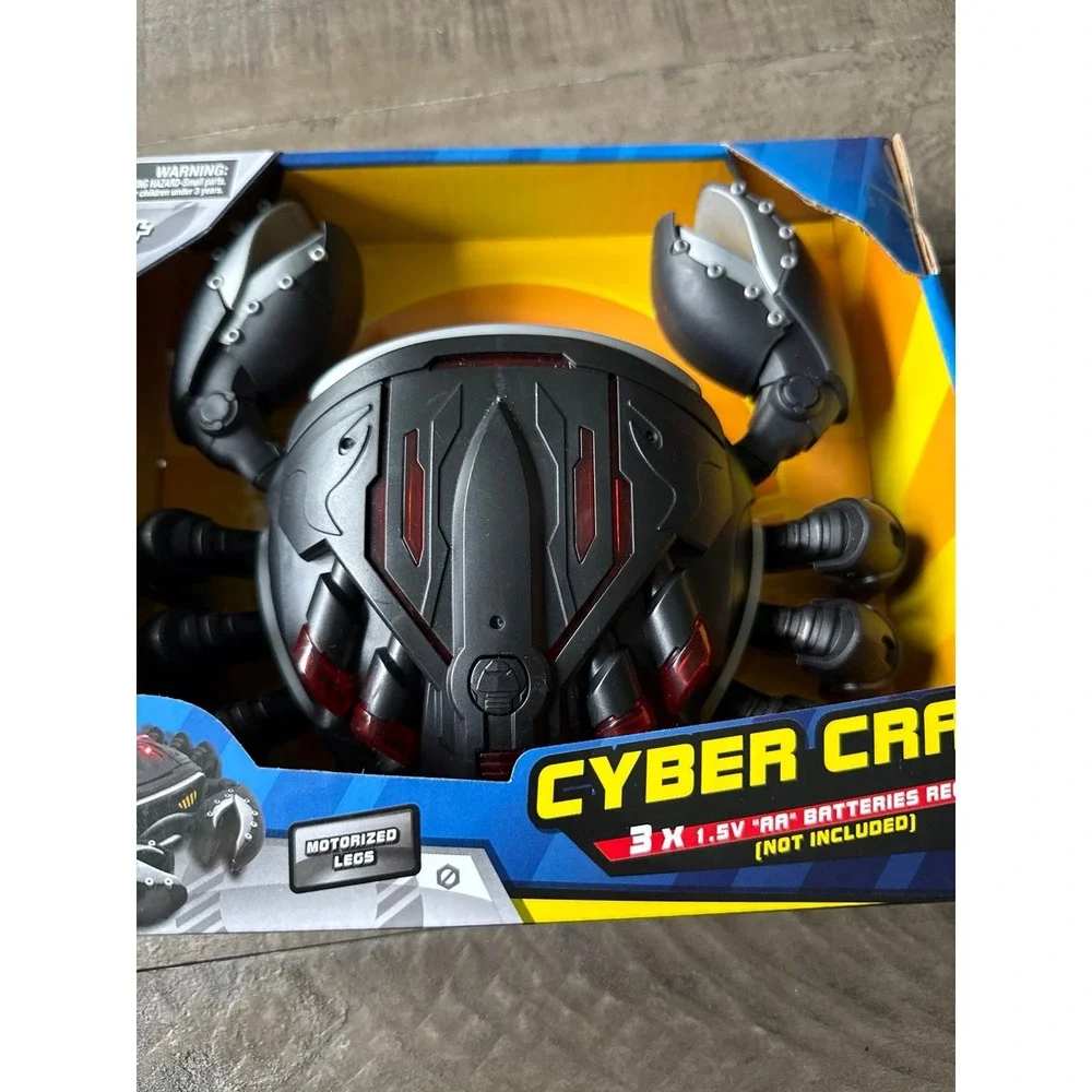 NWT Cyber Crab‎